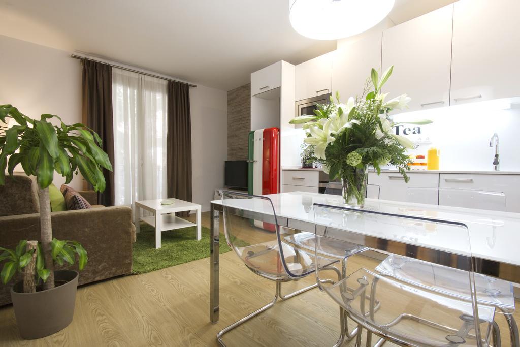 Apartament Dailyflats Barcelona Centre Zewnętrze zdjęcie