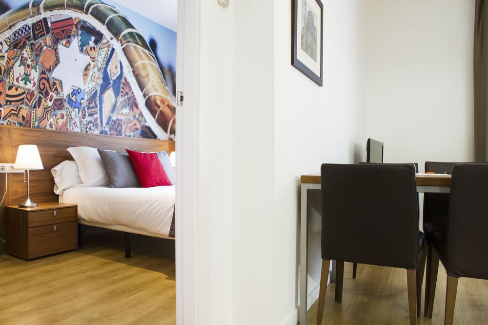 Apartament Dailyflats Barcelona Centre Zewnętrze zdjęcie