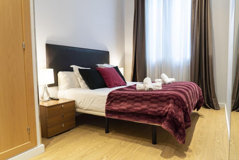 Apartament Dailyflats Barcelona Centre Zewnętrze zdjęcie